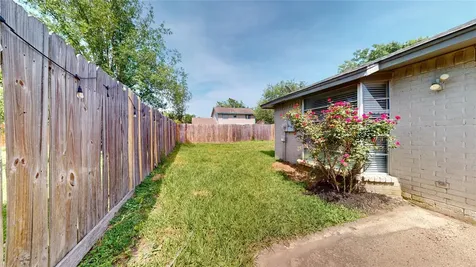 4138 Swinden Drive Houston TX 77066