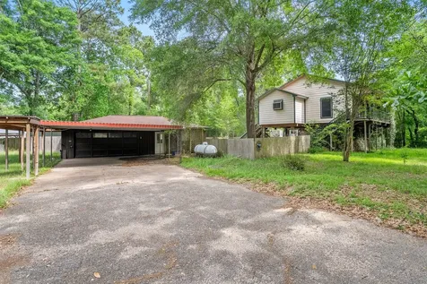 38 Woodbranch Drive New Caney TX 77357