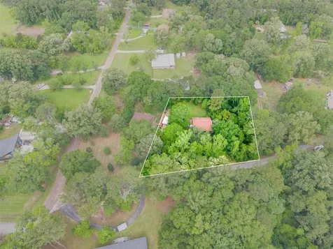 38 Woodbranch Drive New Caney TX 77357