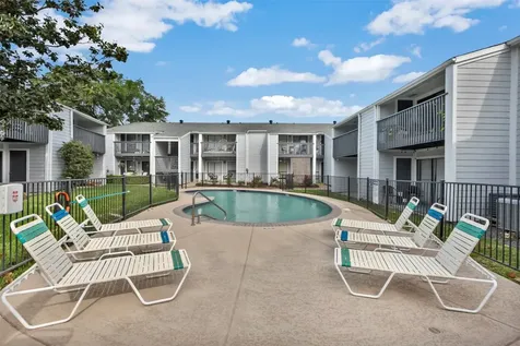 13151 Walden Road 142 Montgomery TX 77356