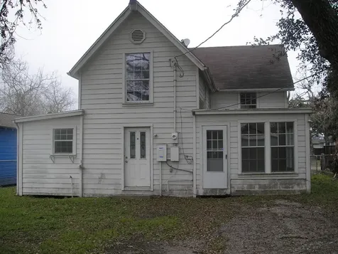 809 8th Avenue N Texas City TX 77590