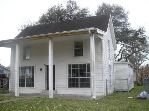 809 8th Avenue N Texas City TX 77590