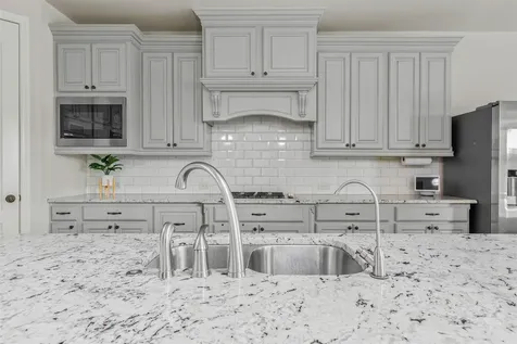 4902 Cancun Hills Court Fulshear TX 77441