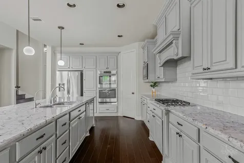 4902 Cancun Hills Court Fulshear TX 77441