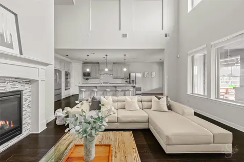 4902 Cancun Hills Court Fulshear TX 77441
