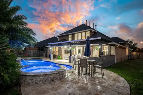 4902 Cancun Hills Court Fulshear TX 77441