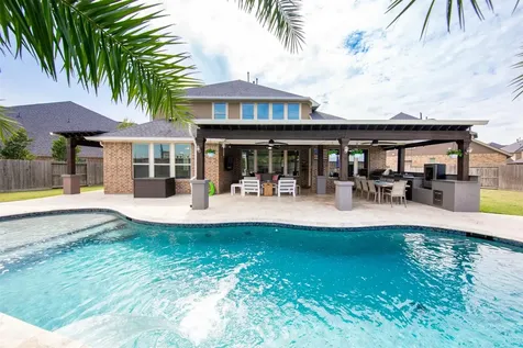4902 Cancun Hills Court Fulshear TX 77441