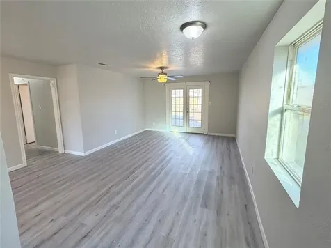 214 S Texas Street Texas City TX 77591