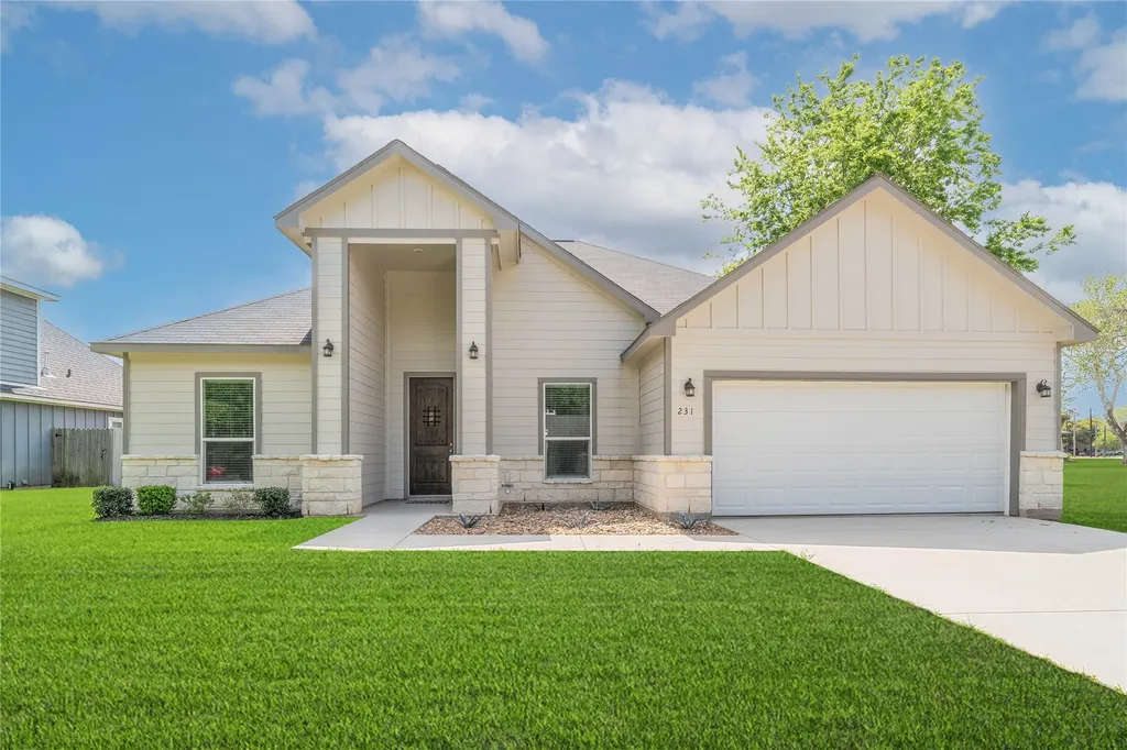 231 Mccormick Street Columbus TX 78934