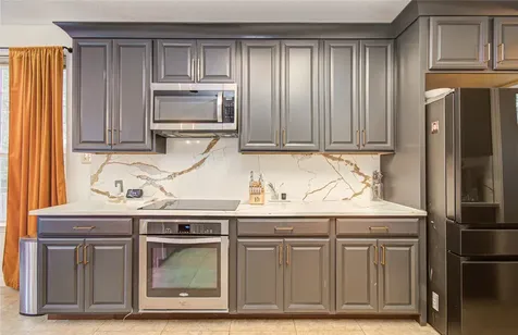 47 W Tallowberry Drive The Woodlands TX 77381