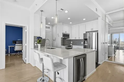 3505 Sage Road 1905 Houston TX 77056
