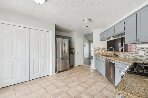 2006 Wildwood Ridge Drive Missouri City TX 77489