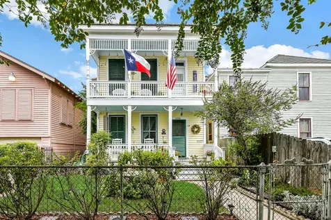 4506 Avenue K Galveston TX 77551