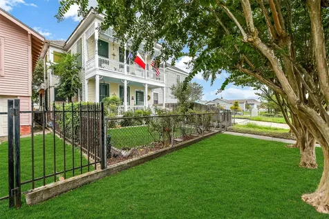 4506 Avenue K Galveston TX 77551