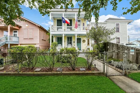 4506 Avenue K Galveston TX 77551