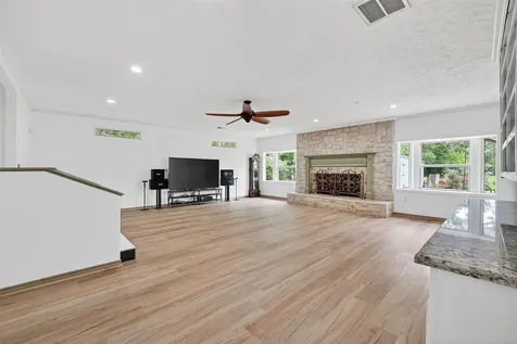 17125 County Road 127 Pearland TX 77581