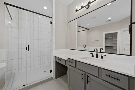 1438-A Dian Street Houston TX 77008