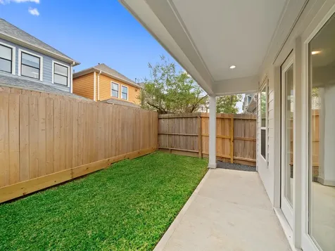 1438-A Dian Street Houston TX 77008