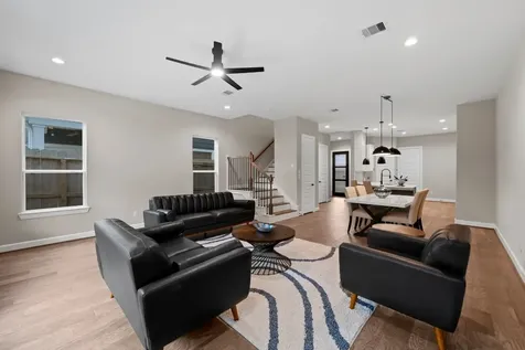 1438-A Dian Street Houston TX 77008