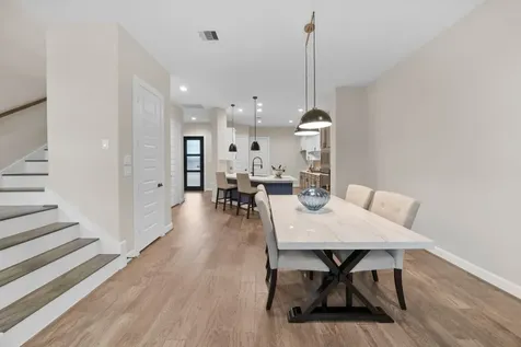 1438-A Dian Street Houston TX 77008