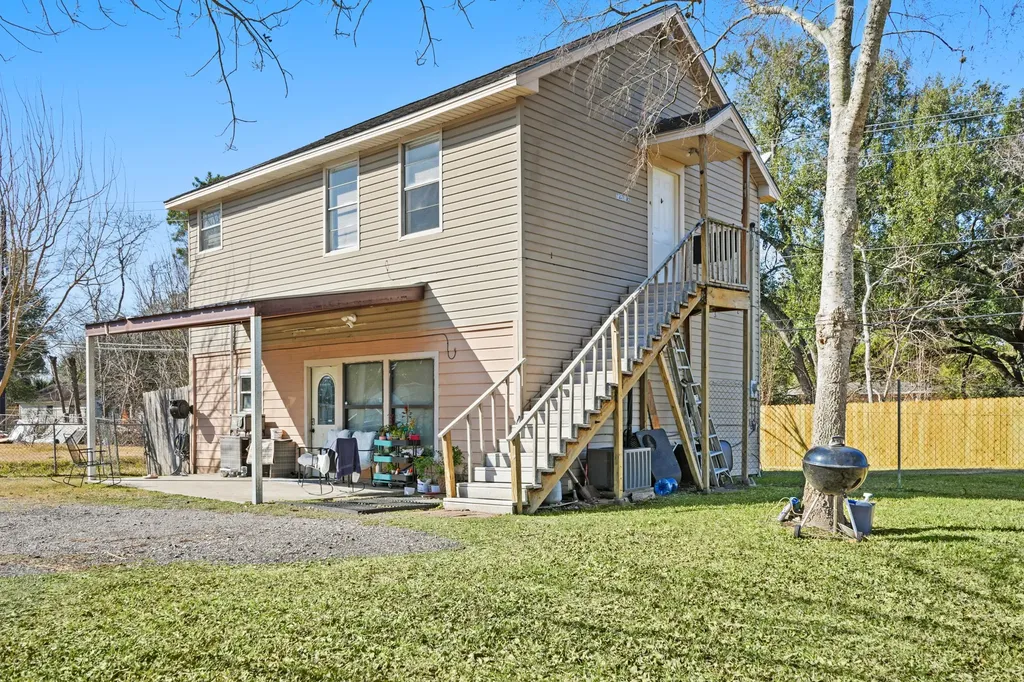7357 1/2 Brace Street Houston TX 77061
