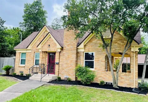 704 Sue Street Houston TX 77009