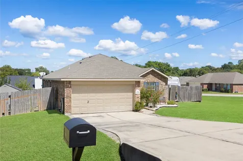 13184 Lake Breeze Lane Willis TX 77318