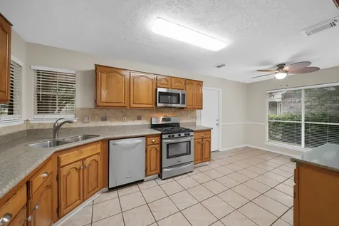 722 Regency Court Friendswood TX 77546