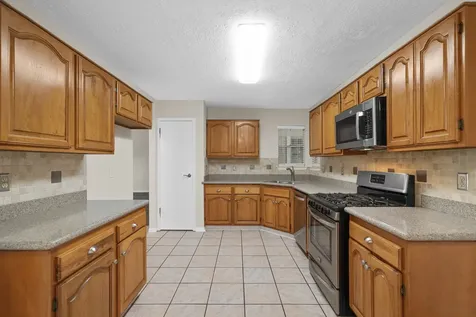 722 Regency Court Friendswood TX 77546