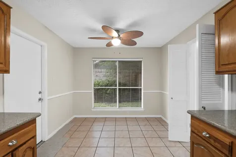 722 Regency Court Friendswood TX 77546