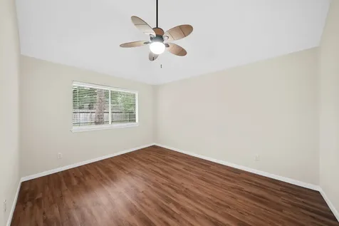 722 Regency Court Friendswood TX 77546