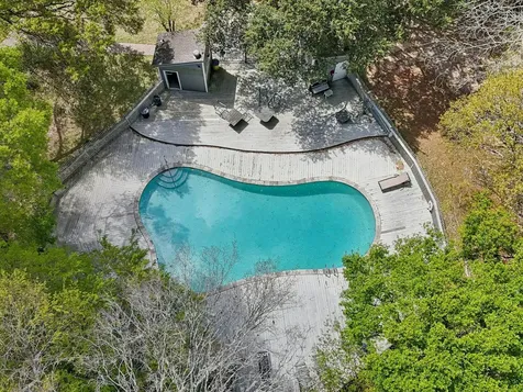 64 Hideaway Drive Friendswood TX 77546