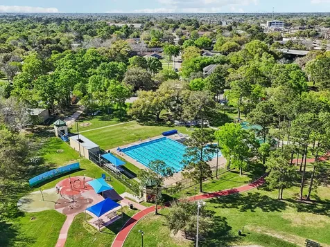 64 Hideaway Drive Friendswood TX 77546