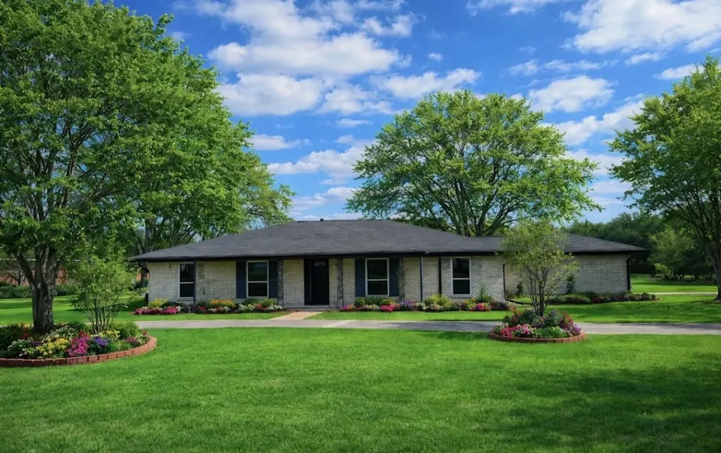 108 Lake Shore Drive Wharton TX 77488