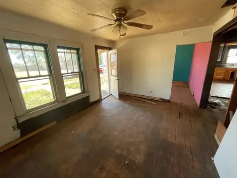 115 E Hallie Street Floydada TX 79235