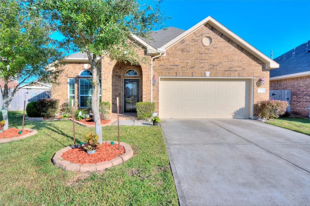 203 Brookwood Park Lane Dickinson TX 77539