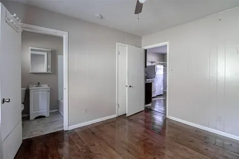 2018 Avenue L 1/2 3 Huntsville TX 77340