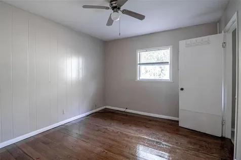 2018 Avenue L 1/2 3 Huntsville TX 77340