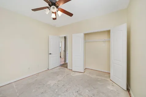 107 Bella Sole Shenandoah TX 77381