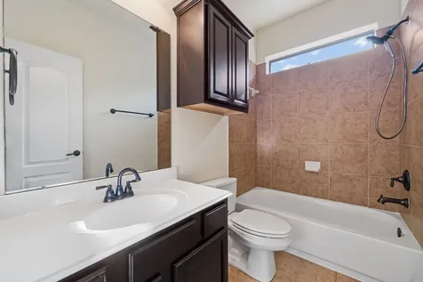 107 Bella Sole Shenandoah TX 77381