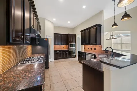 107 Bella Sole Shenandoah TX 77381