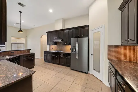 107 Bella Sole Shenandoah TX 77381