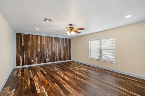 107 Bella Sole Shenandoah TX 77381