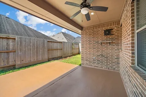 107 Bella Sole Shenandoah TX 77381