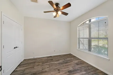 107 Bella Sole Shenandoah TX 77381