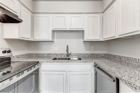 702 Lyle West Avenue C Cleveland TX 77327