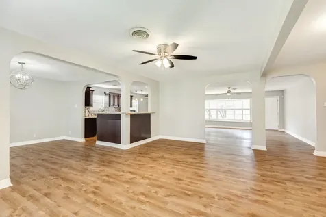 47 Adler Circle Galveston TX 77551