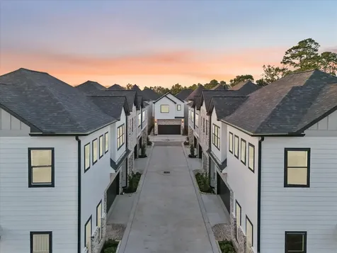 2595 Paul Quinn Street Houston TX 77091