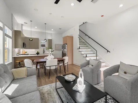 2595 Paul Quinn Street Houston TX 77091