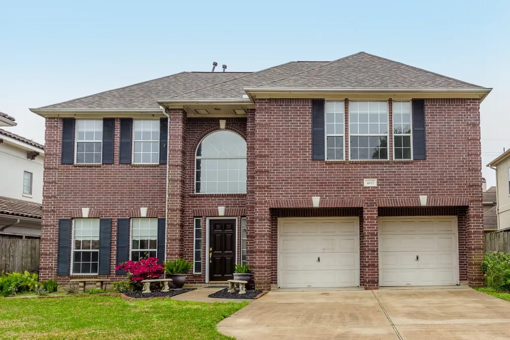 4611 Oakdale Street Bellaire TX 77401